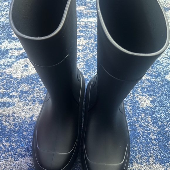 Ferragamo rain boots - Picture 5 of 13